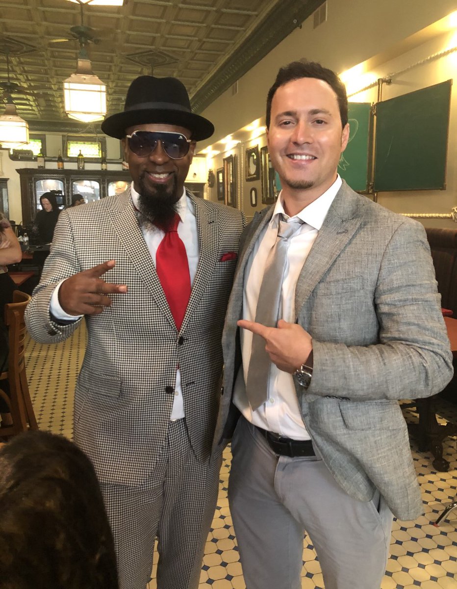 SeveroMiko's tweet photo. .@TechN9ne music video shoot #1920s #KC https://t.co/bJJU1EvHCl