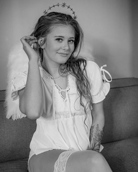 I&rsquo;ll be waitressing at Ricks tonight! It will be my first night everrr! 💋 https://t.co/D2RrzzVTKq<a href="/tag/lingerie"class="tags"><span>#lingerie</span></a><a href="/tag/model"class="tags"><span>#model</span></a><a href="/tag/beautiful"class="tags"><span>#beautiful</span></a><a href="/tag/style"class="tags"><span>#style</span></a><a href="/tag/sexy"class="tags"><span>#sexy</span></a><a href="/tag/stockings"class="tags"><span>#stockings</span></a>