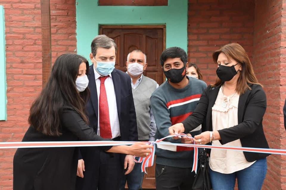 GZamoraSDE's tweet photo. Felicitaciones a las  24 familias que hoy recibieron las llaves de su vivienda social en el Departamento Guasayan!! https://t.co/gpgZau8I40