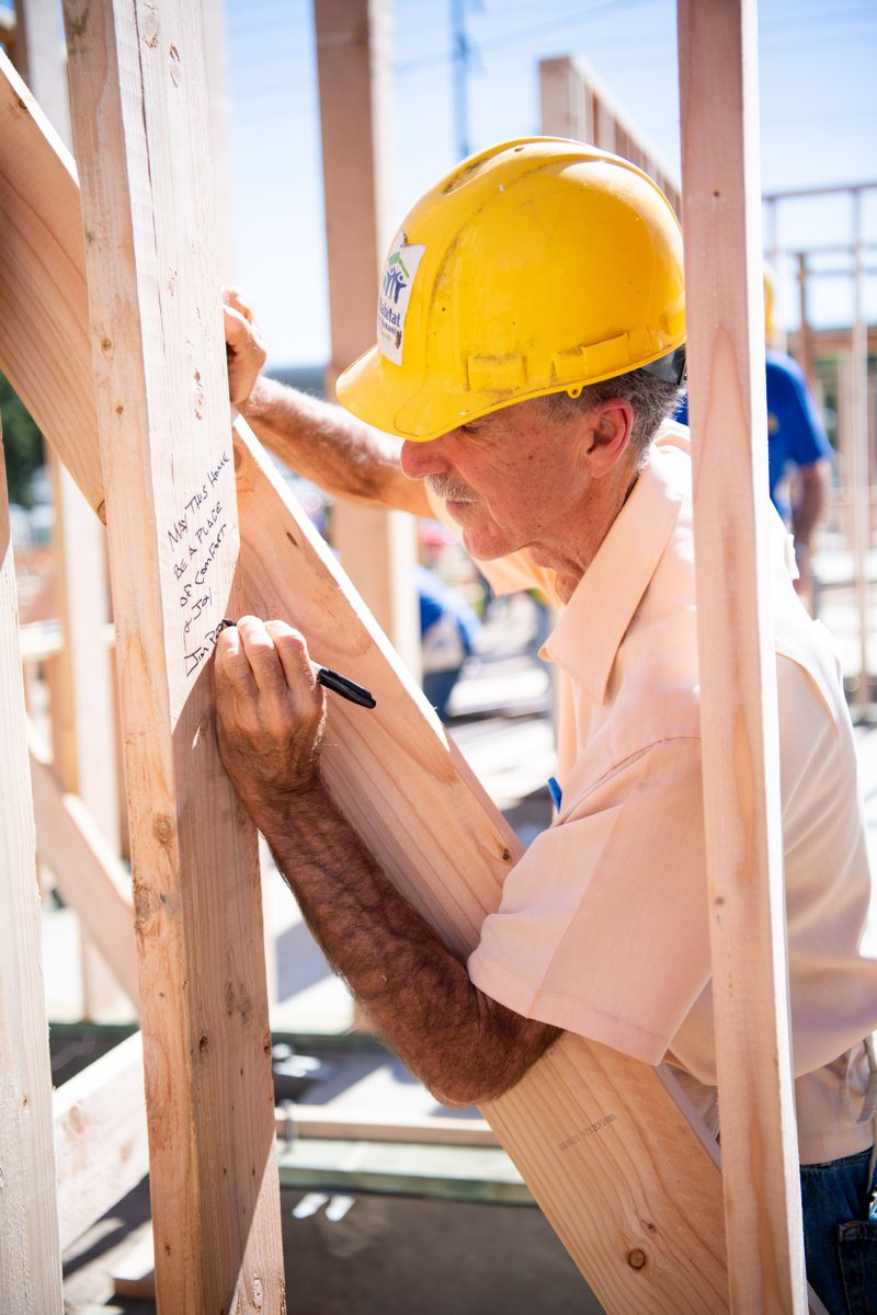 riversidecagov's tweet photo. It takes a village, to lift each other up.

For more information on the Mulberry Village Project: https://t.co/Ew8hW0OXv7

#ILoveRiverside 🏘️ https://t.co/KjEwSHy54l