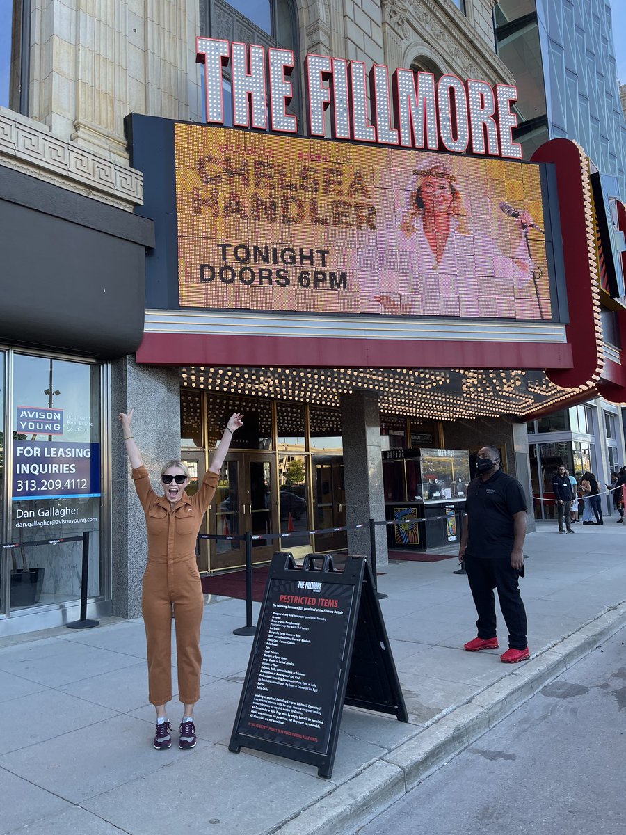 Chelsea Handler tweet media