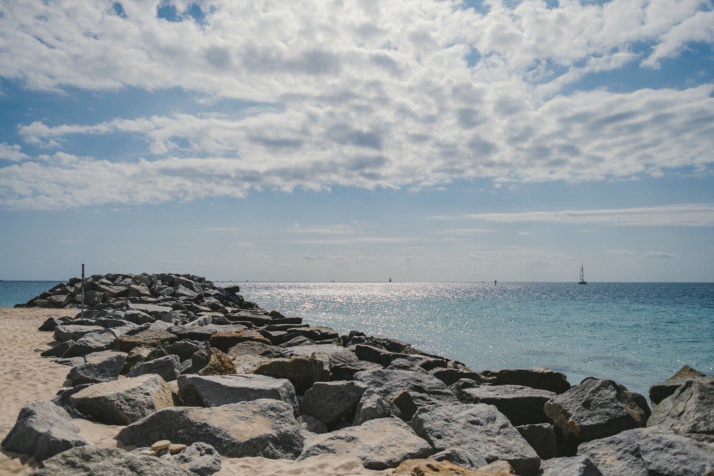 FlaglerVoice's tweet photo. The beach is calling this weekend! Take some time to unwind by the water, or visit any of the local shops and restaurants that are just minutes from the ocean!
.
.
.
#FortLauderdale #LauderdaleBeach #beachday #familyouting #shops #restaurants https://t.co/03Uv1Gp460