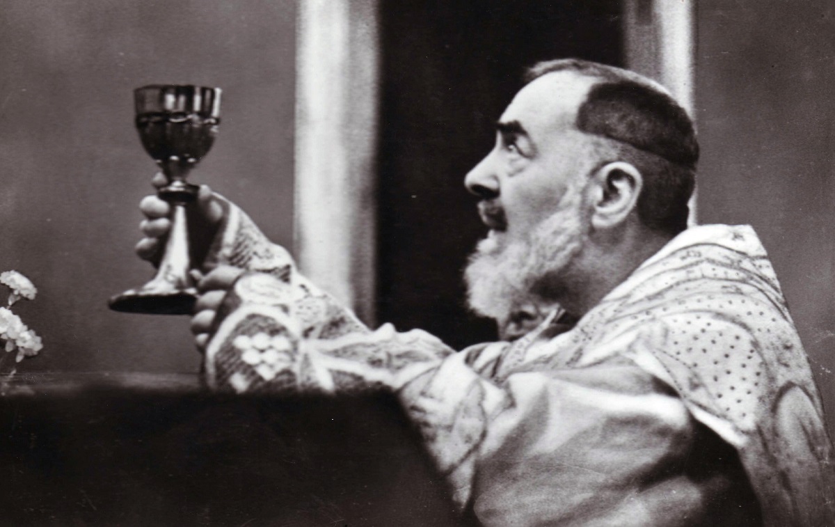 Trending with Timmerie (@timmerie) on Twitter photo Podcast: Archbishop Salvatore Cordileone shares an encounter his family had with St. Padre Pio when the bishop was just a little boy.
relevantradio.com/2021/09/saint-…
<a href="/ArchCordileone/">Archbishop Salvatore J. Cordileone</a>
<a href="/relevantradio/">Relevant Radio</a>
<a href="/BenedictXVIInst/">Benedict XVI Institute</a> Podcast: Archbishop Salvatore Cordileone shares an encounter his family had with St. Padre Pio when the bishop was just a little boy.
relevantradio.com/2021/09/saint-…
<a href="/ArchCordileone/">Archbishop Salvatore J. Cordileone</a>
<a href="/relevantradio/">Relevant Radio</a>
<a href="/BenedictXVIInst/">Benedict XVI Institute</a>