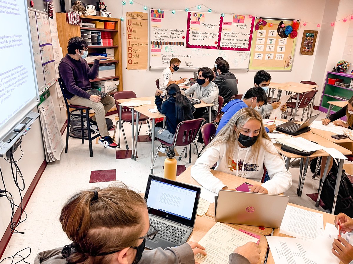 srastafford's tweet photo. IB Spanish 5 working on their interactive communication skills! A fun debate on #feminismo and #machismo to discuss women in society.
#ur_lions #URHS #ib #socialorganization https://t.co/S6mxyAbq8B