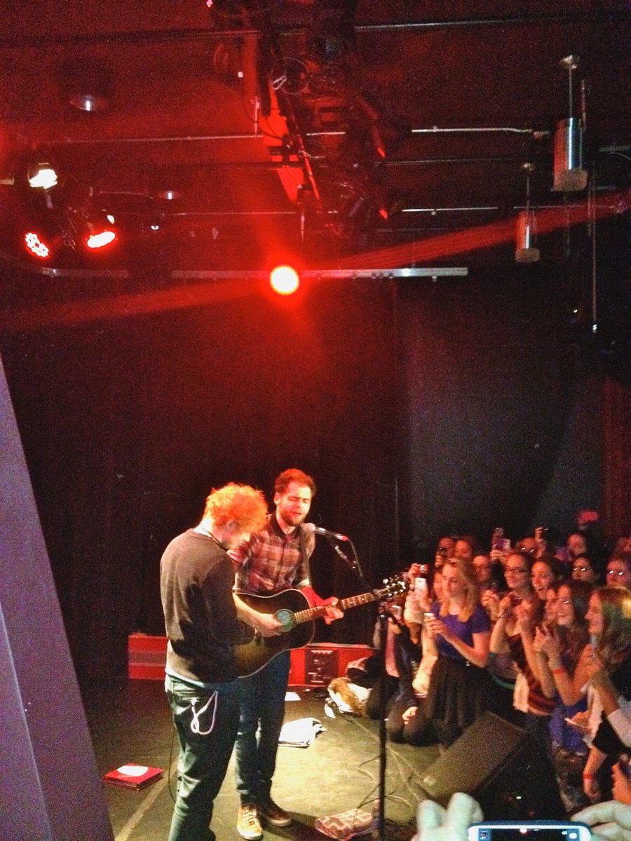 AriannaMsoto's tweet photo. Wow...flashback to almost 10 yrs ago 😳when I worked a @passengermusic show that @edsheeran crashed! Was looking through old pics and had to share these! Hahaha good times at @redroom939 ☺️ https://t.co/1XRrjHr9z5