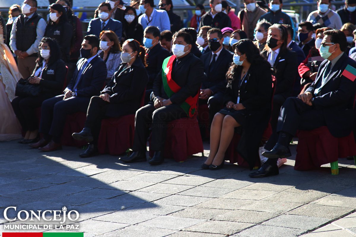 TuConcejoLP's tweet photo. #ElConcejoInforma En homenaje al mes de #LaPaz, la mañana de hoy, se realizó la Iza de la Bandera de La Paz en la Plaza Mayor de San Francisco.
#TodosPorLaPaz
#ElConcejoDeLaGente
#SomosTuConcejo https://t.co/GVSO5Rj9bl