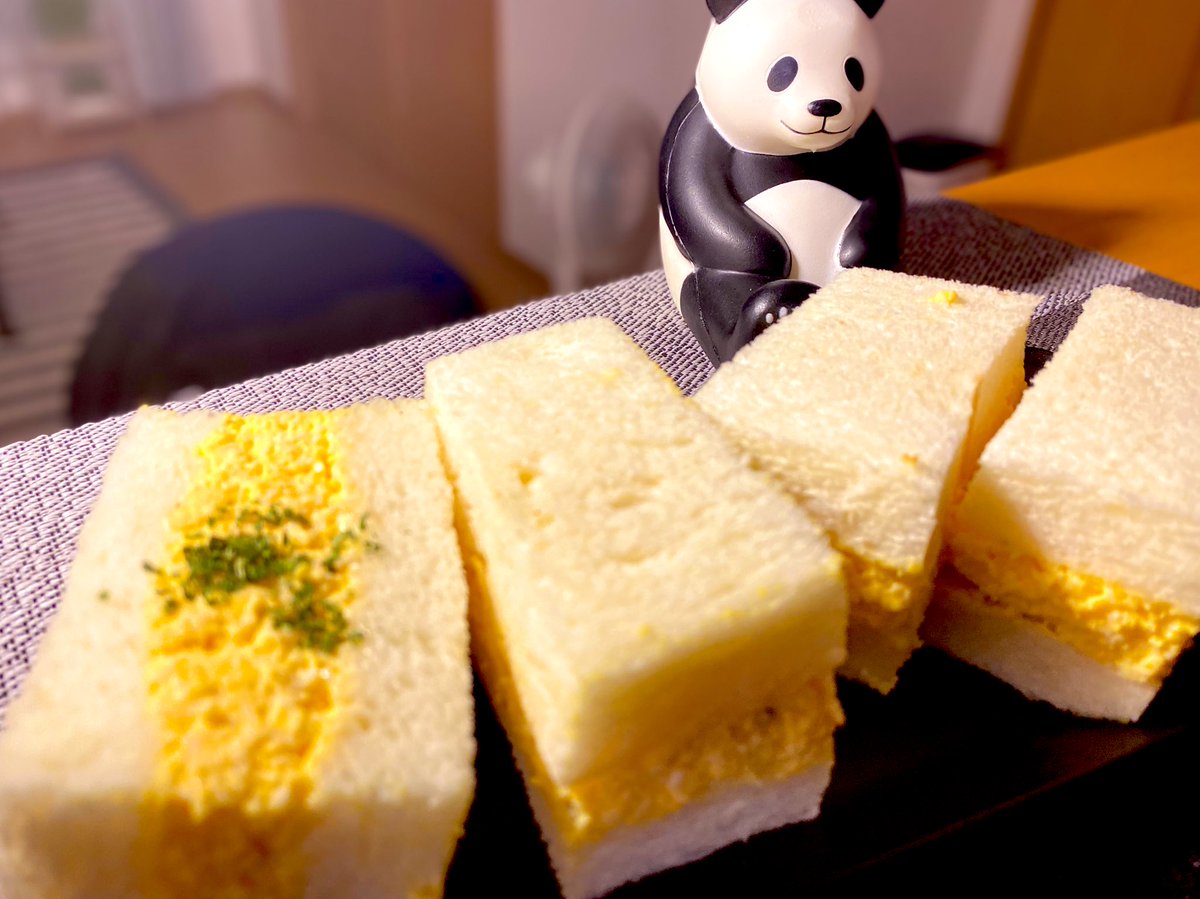 cookingpanda11's tweet photo. おはよう☀️🐼
卵サンドイッチを作りましたよ〜♪
詳しくはクックパンダInstagramで🐼
https://t.co/vlxlvraeRy
#サンドイッチ #サンドイッチ部 #サンドイッチ弁当 #たまごサンド #たまご #食パン #sandwich #sandwiches #sándwich #eggrecipes #egg #eggfast #bread #breadmaking #breakfast https://t.co/c7HQVeCOl6