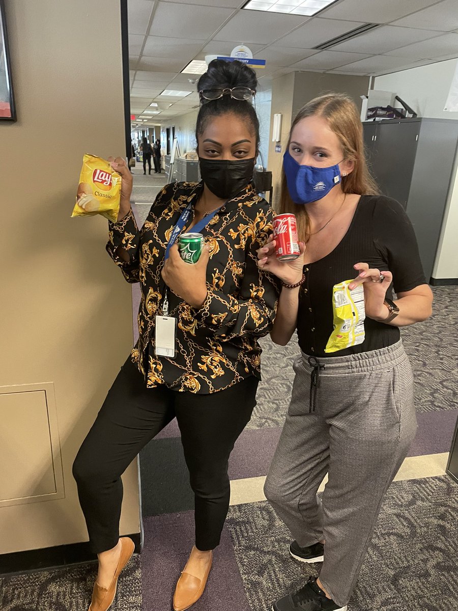 curr_dpscd's tweet photo. During our EOD Huddle we celebrated C&amp;I for “Chipping in and Popping in and out of Schools” this week.  This team has been awesome as they model best practice through excellence. 

We celebrated w/chips and pop. https://t.co/r1OpJZOTrI