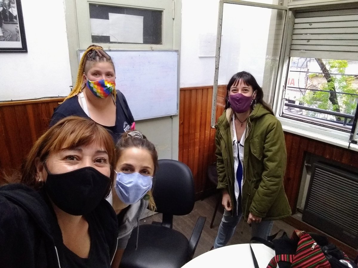 JackieFloresOk's tweet photo. Construir y potenciarnos lleva corazón, compromiso y respeto. 
Es una acción concreta entre nosotras! 
Y nuestro Programa lo sabe! Promotoras Ambientales #Multiplicadoras #Cartoneras #LeyDeEnvases #Faccyr #Enocep 💜 https://t.co/c9P1iswESS