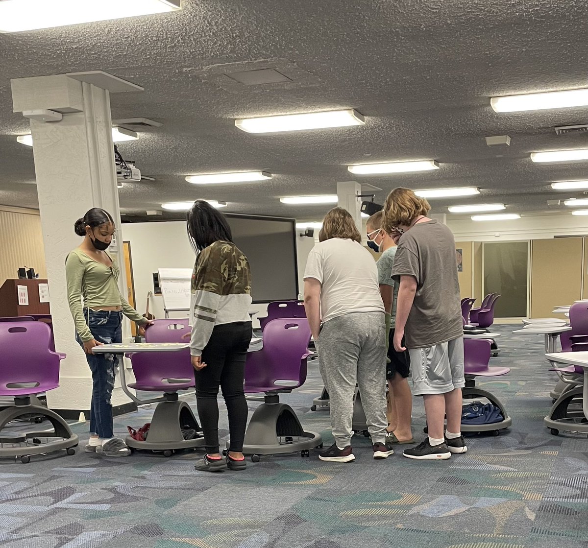 msmathminded's tweet image. Can we talk? Even in small groups, we can find ways that allow students to collaborate and share the how and why of evaluating mathematical expressions @EIChargers @SummitSpark @WichitaUSD259 #WPSIgniteLearning