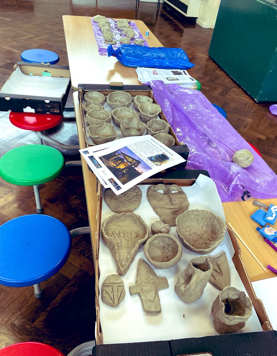 Guinnessisgd4u's tweet photo. Clay making in a school this week as part of our forthcoming #Japan #Season https://t.co/vGuQAbJEEu