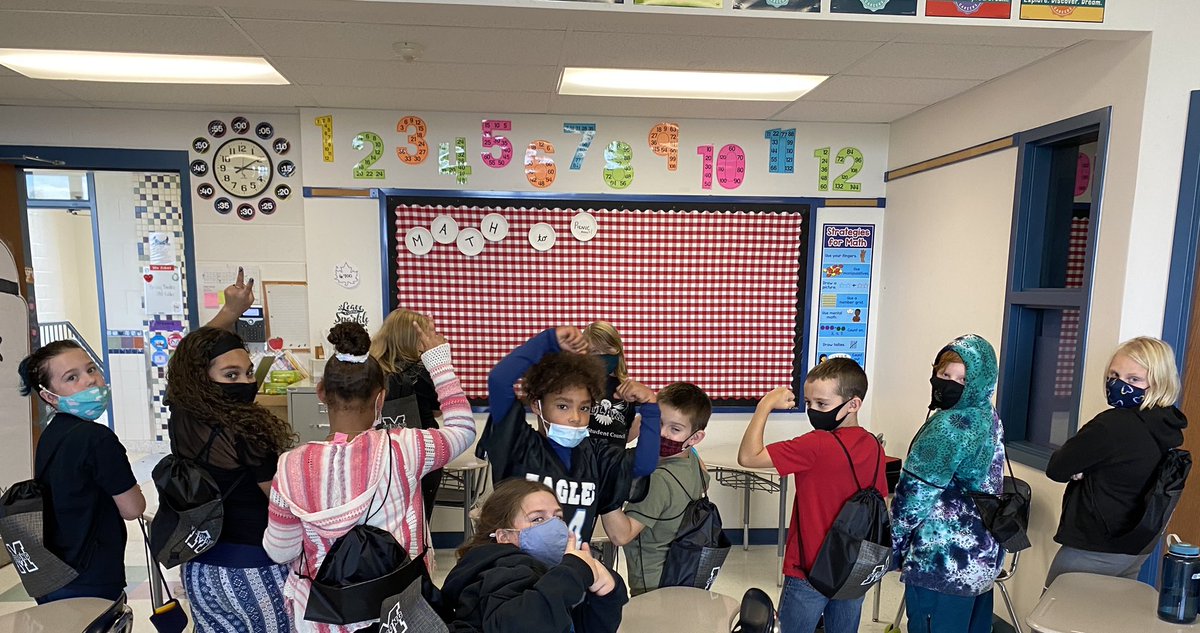 MrCzerkas's tweet photo. What a great way for our MES Eagles 🦅 to end Homecoming Week! Penny War craziness @PtoMidlakes and a wonderful donation from the Preston-Hicks Foundation set up by @nicoleyoungmhs! @MidlakesSchools #MidlakesPride #MidlakesStrong https://t.co/5dwrrGV5RN