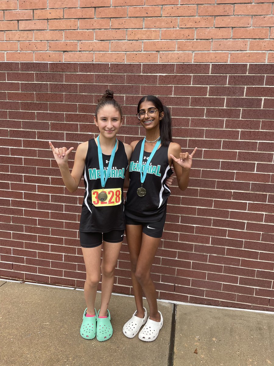 PMHSDistance's tweet photo. Your Lady Mavs are the ultimate representation of #mavpride this week⦠varsity and JV won medals and times are improving each week! Great job ladies! Keep up the hard work! #beamav https://t.co/D6OOm3S9iI