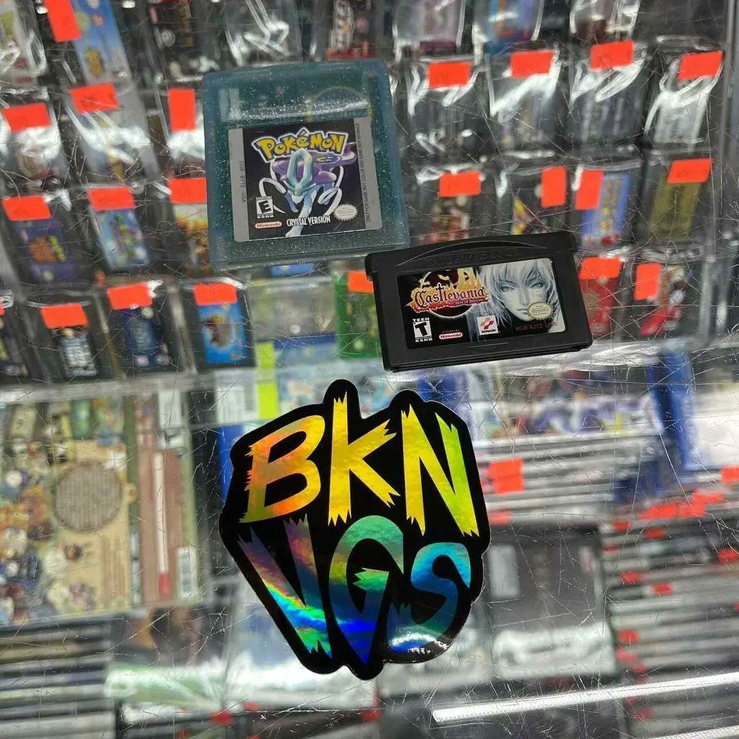 bklynvideogames's tweet photo. More of todays trade-ins #pspgo #pspgames #pokemoncrystalversion #castlevaniaariaofsorrow #gbcgame #gbagames #retroshop #brooklynvideogames https://t.co/M70tbBlqqS