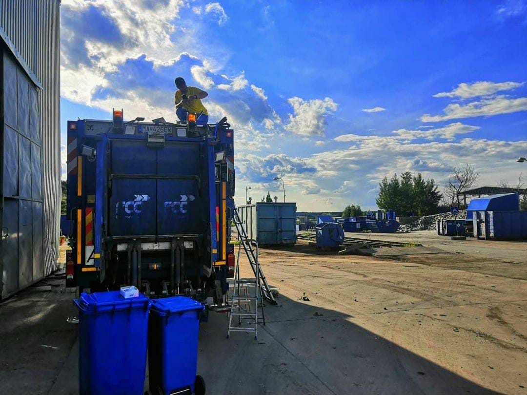 LatamHD's tweet photo. Foto de gestión de residuos con un hermoso cielo ♻️⛅
#gestionderesiduos #medioambiente #DesarrolloSostenible #futurosostenible #bigdata #smartcity #tecnologia https://t.co/tnN2gja1dM
