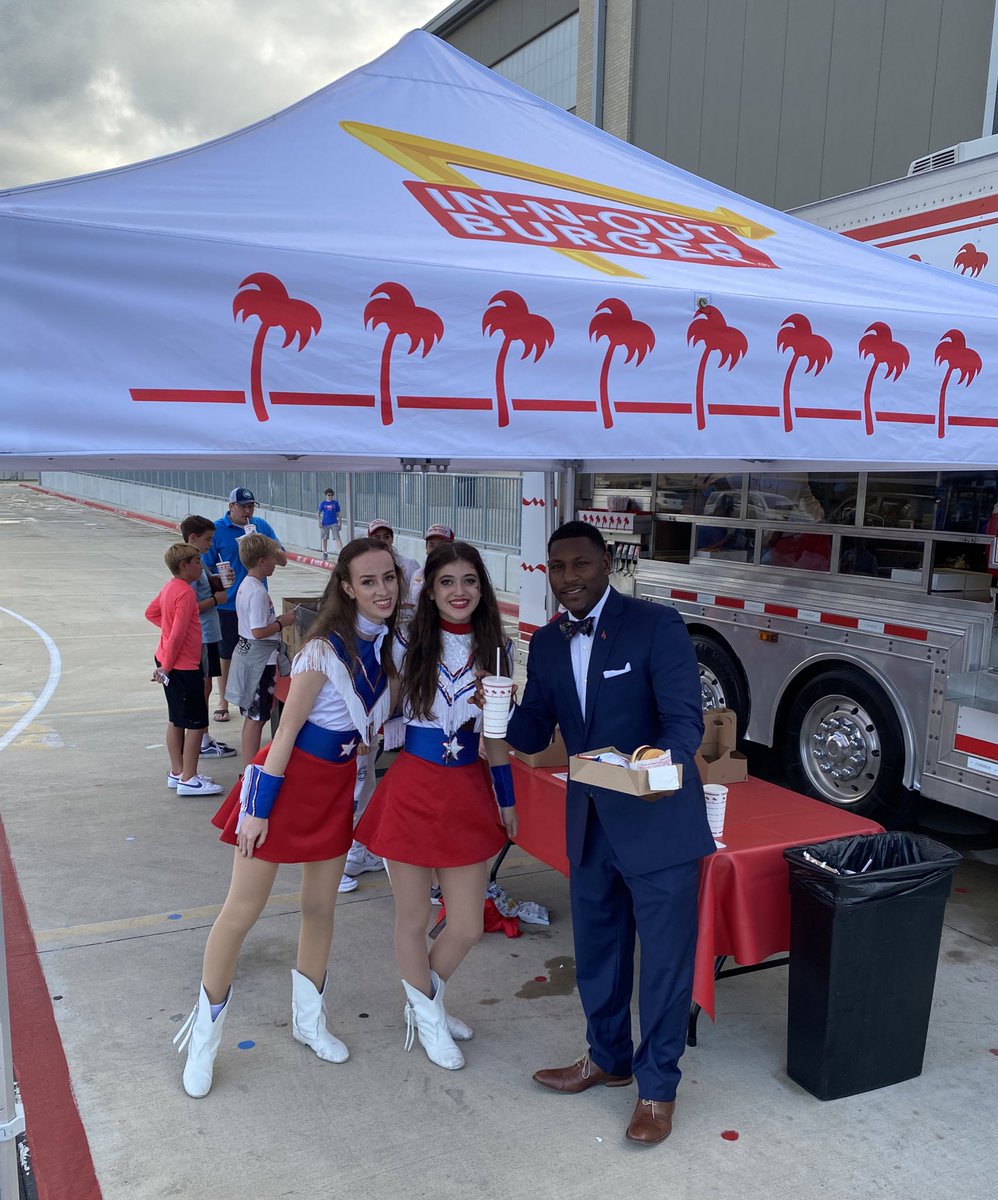 Fueling up for the Game! Thank you In-N-Out and Fillies Booster for the fantastic pre-game meal! #GHShomecoming <a href="/innoutburger/">In-N-Out Burger</a>