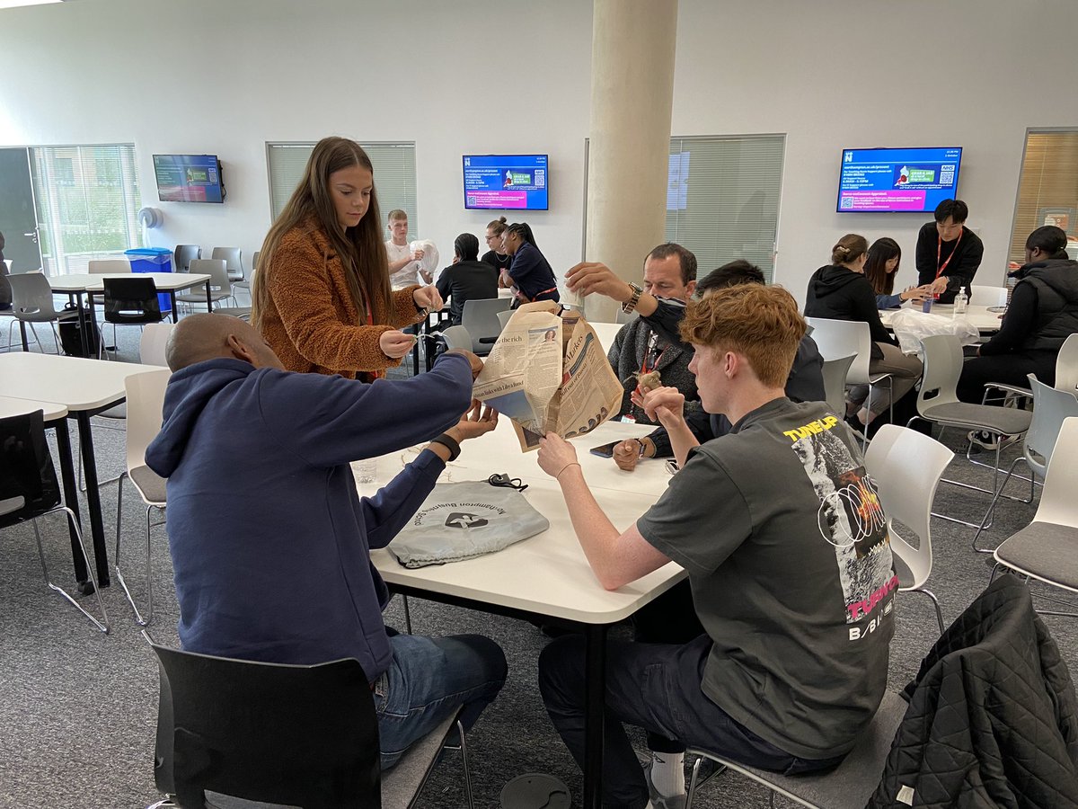 Yanatwork's tweet photo. A brilliant Welcome/Welcome Back session with our entrepreneurship students today. Love the creativity activity, fantastic team work and all year group collaboration! #BusinessEntrepreneurhsip #Entrepreneurship&amp;Innovation https://t.co/Yhxo81xcDt
