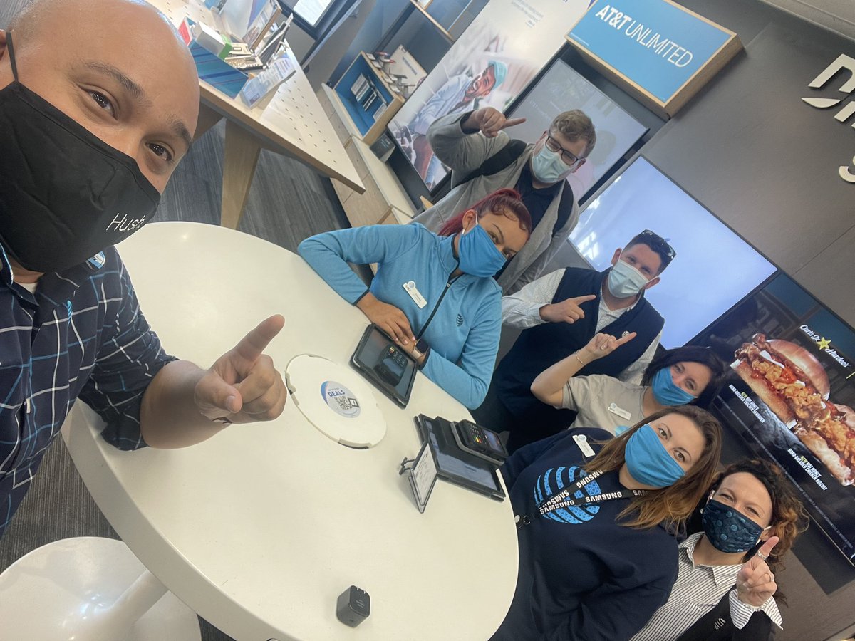 Rjbever's tweet image. Celebrating the promotion of Mike Lelesch to District Manager of Northern Western Pennsylvania. First stop, Meadville PA with our Flagship team! #LifeAtPrime #Flagship #FirstDayBestDay