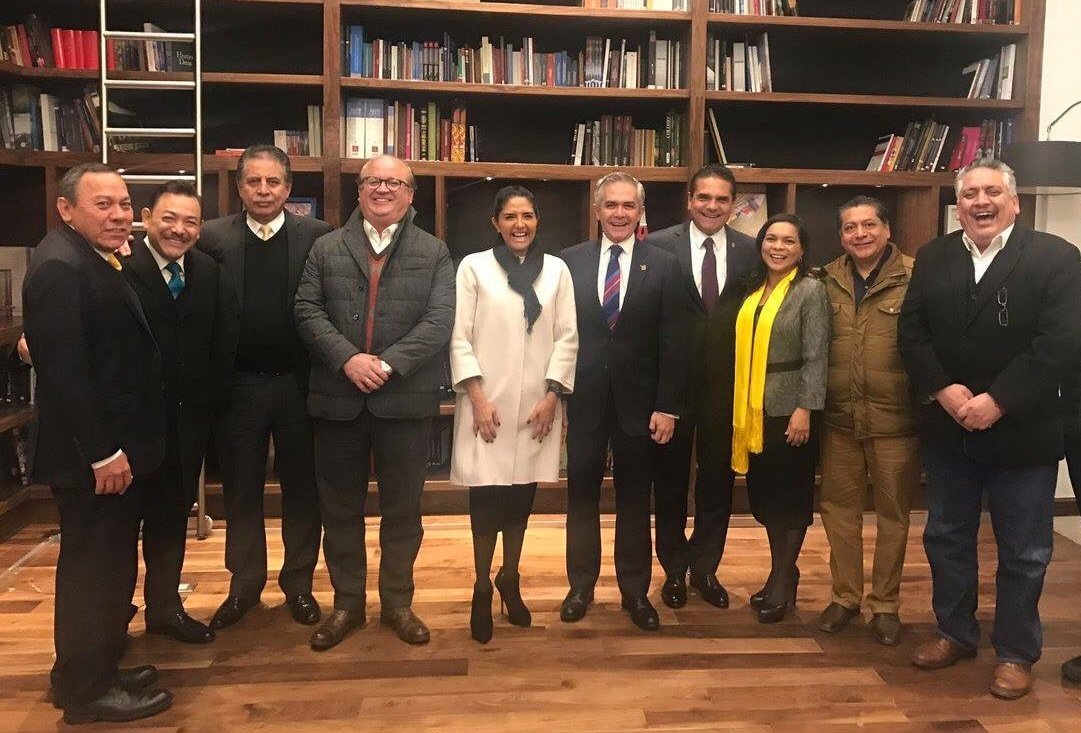 PodemosPueblo's tweet photo. El basurero espera al PRD.

El termino del gobierno de @Silvano_A es también el fin del ciclo de los gobiernos del #PRDchucho, comparsas del PRIAN, entregado a la corrupción y la derecha.

El PRD ha muerto.
No le queda nada, sólo seguir siendo la ramera de Claudio X González. https://t.co/SvCN6wySTy