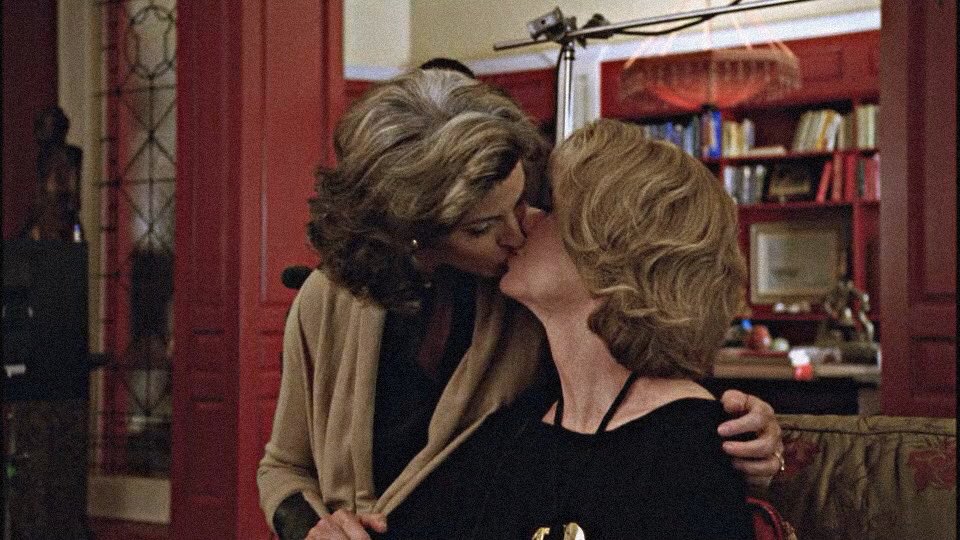 sarah paulson’s character kissing women is my favorite genre.