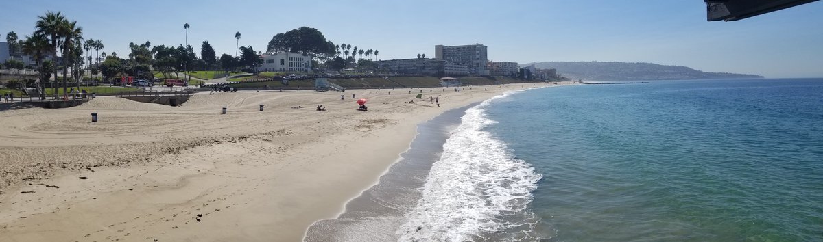 BayAreaDivorce's tweet photo. Enjoying a workday not doing work. Told to be sure to stop at Tony's, an iconic bar. #SoCal #CrowsNest #GenerousPour 🙂 https://t.co/shf2LwpqUM