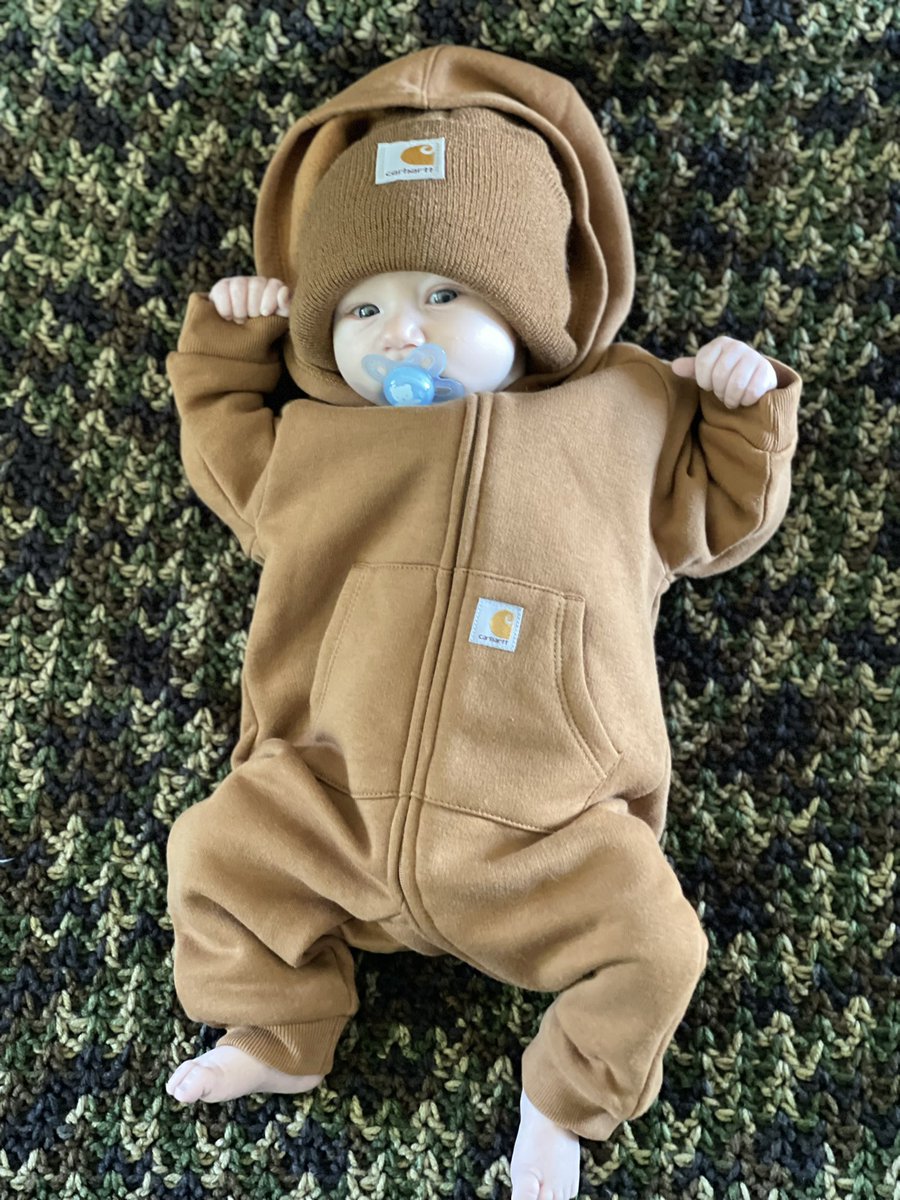 Jenna__2014's tweet photo. It’s carhartt season y’all🙌🏽 https://t.co/1vJx4UAcni