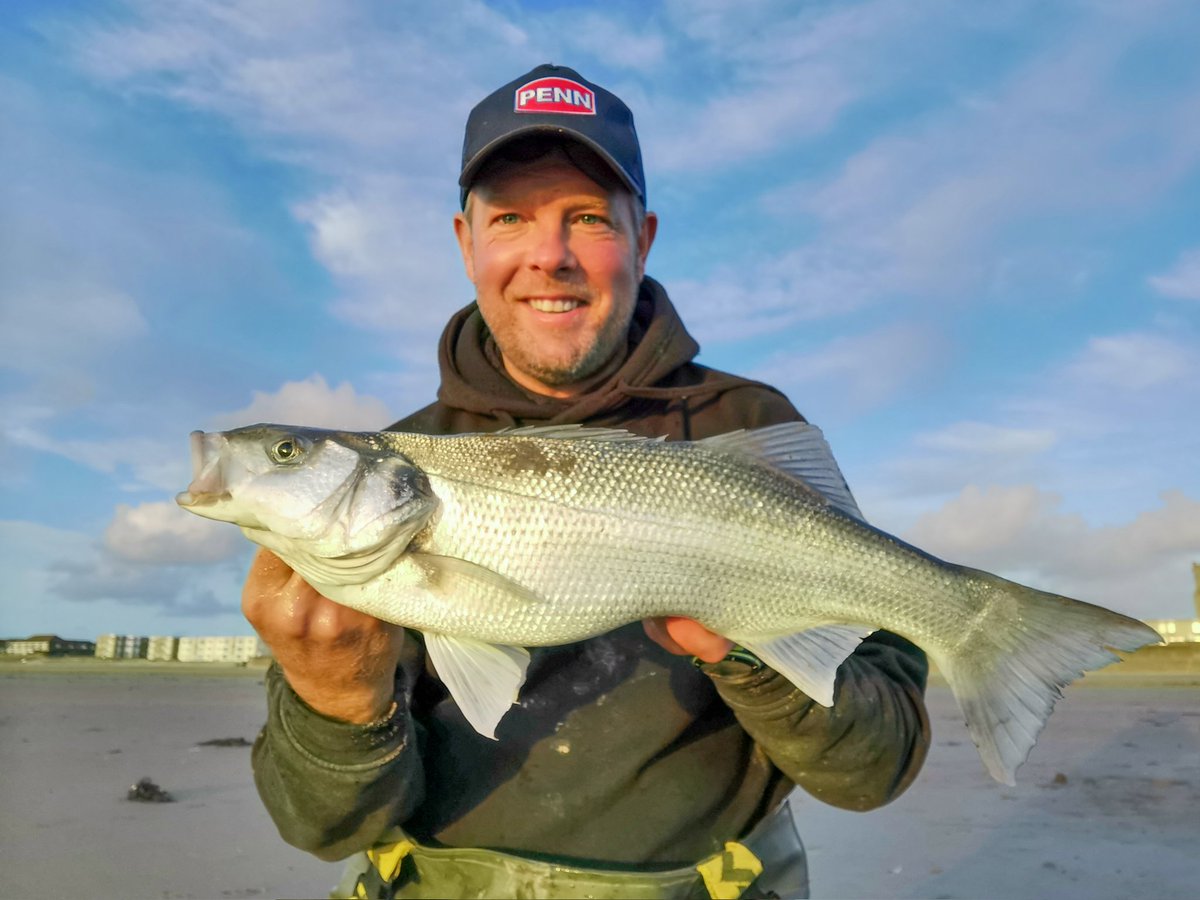 Caught this one just before the sun went down 🎣📸
<a href="/burnham_on_sea/">Burnham-On-Sea.com</a> <a href="/bassangleruk/">BASS</a> <a href="/SaveourBass/">SaveourBass</a> <a href="/TheSeaAngler/">Sea Angler magazine</a> <a href="/CoxRawle/">Cox & Rawle</a>