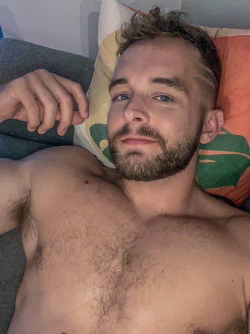 Gay powers restored 💇🏼&zwj;♂️ https://t.co/r7wTGlQaEF<a href="/tag/humpday"class="tags"><span>#humpday</span></a>