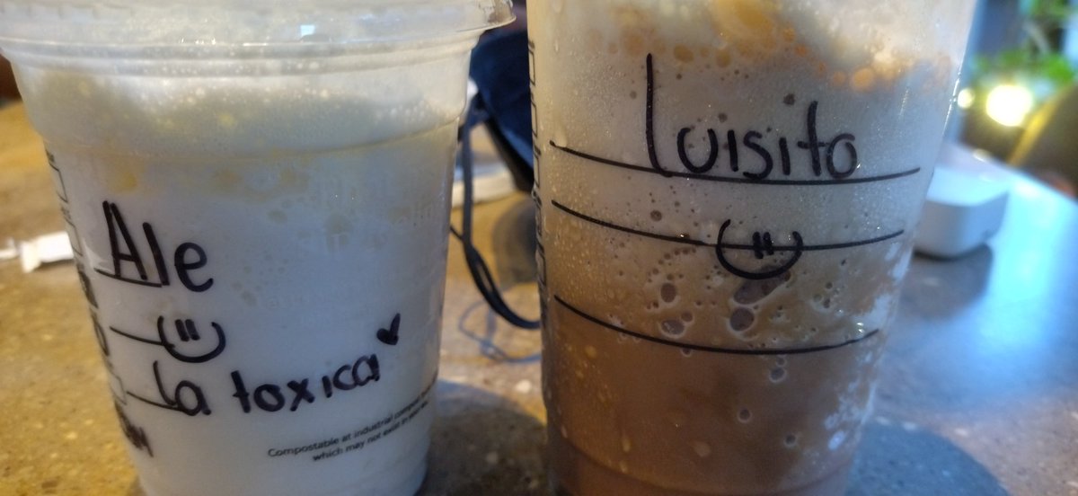 Con la #tóxica...🤣 #starbucks