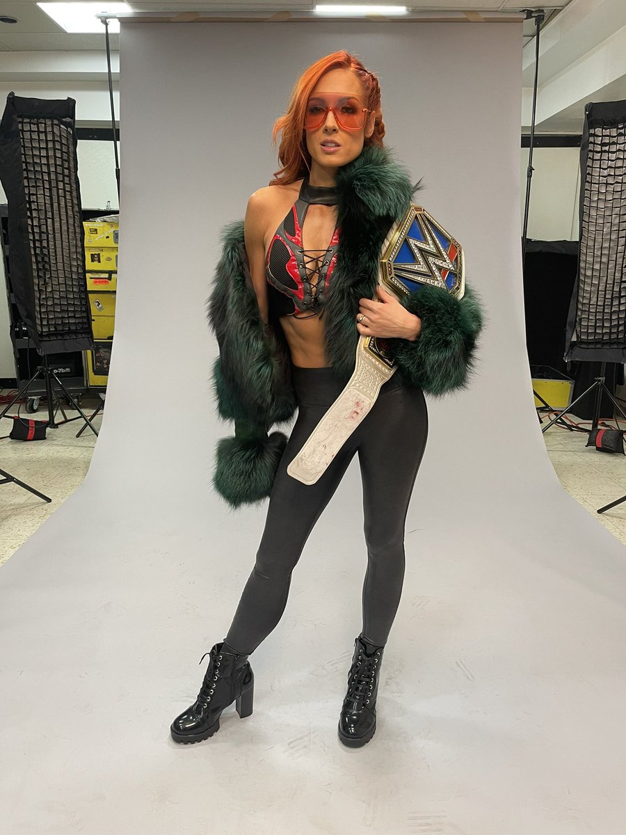 becky lynch 🤍 (@themanbeckyy) / X