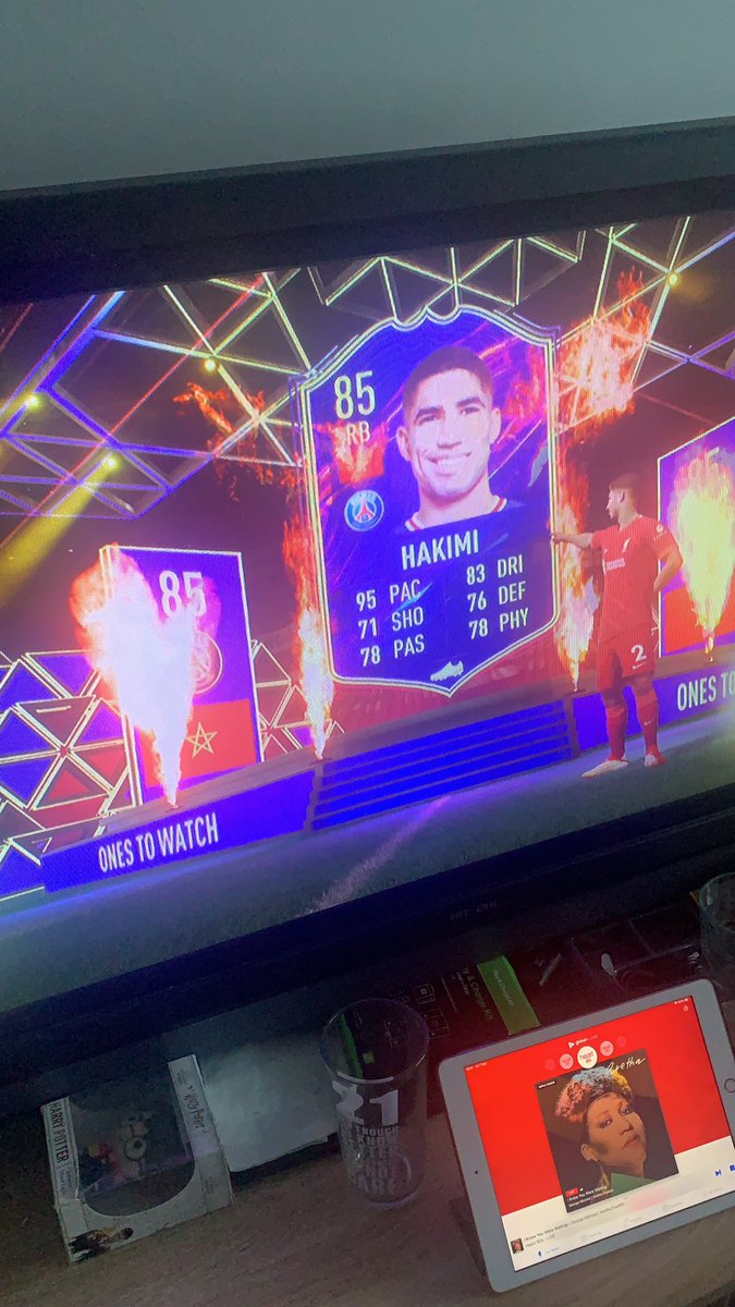 Charlie90412884's tweet photo. @the_pieface my first 25k pack of the day! Got to love a nice 250k 👌🏼 https://t.co/CPaVhwkkgn