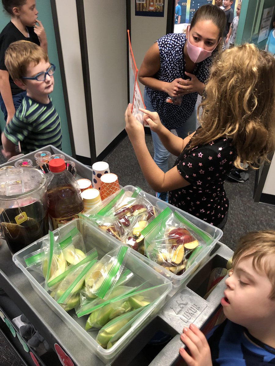 Garrett_TES's tweet photo. TES’ first cougar cafe of the year was a huge success! So very very proud of the students!!! #CelebratingDifferencesInTISD @TStudentSupport @nannewt @kwake32 @TISDTES https://t.co/YPFQeSYEuY