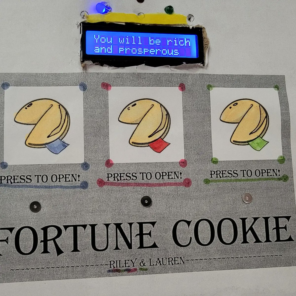 Seval_Karanfil's tweet image. Here are some great Makerbit projects students designed on their own. Great job wildcats! @CajonValleyUSD @TheMakerBit @rogerwagner @lcccsma #makerbit #microbit #cs4all