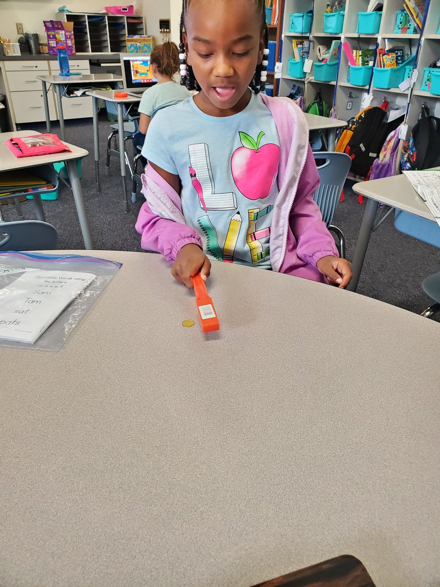 Using magnet wands and magnetic discs to help with phonemic segmentation and blending <a href="/McNeil2ndGrade/">McNeil Elementary 2nd Grade</a> <a href="/McNeilElem/">McNeil Elementary</a> <a href="/mckinneyisd/">McKinney ISD</a>