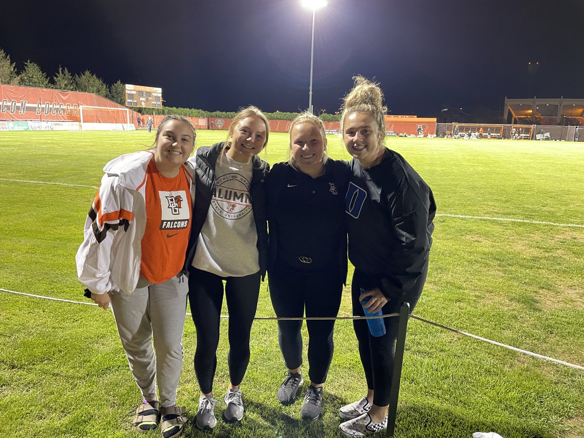 BGSU_MAT's tweet photo. 📢 FALCON ROLL CALL 📢

We love seeing fellow MAT students supporting each other!! 

Last night Kellie (2nd year MAT) was working the BGSU WSoccer game with her preceptor, Luke! 

Keep up the great work! We love supporting the team and our students!! 🤎🤍🤎 https://t.co/BhNo8eOeCj