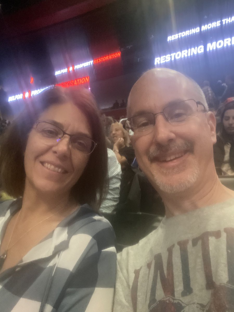 drjasonwdc's tweet photo. #bsdetroit Blake Shelton https://t.co/4sS43a4wav
