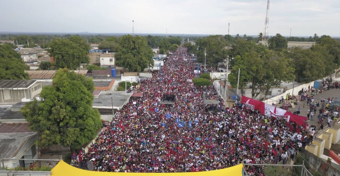 JRioboF's tweet photo. Sin duda el chavismo no tiene gente, que barbaridad Zulia, Guárico y Falcón @NicolasMaduro @dcabellor https://t.co/rONjlejBA5