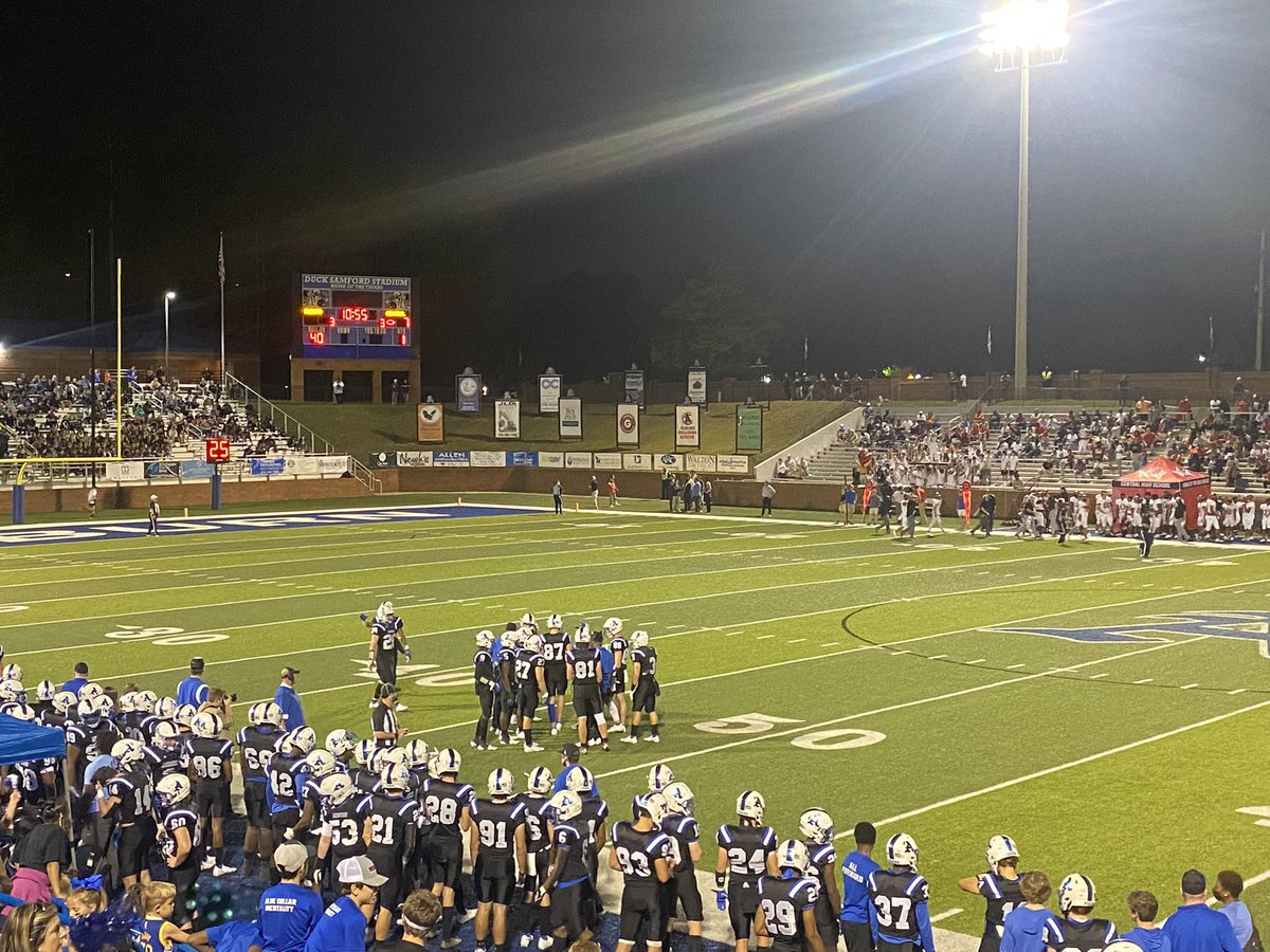 SallyPitts_WSFA's tweet image. Central-Phenix City scores on its first drive. They lead @AuburnHighFB 7-0. #fever12
