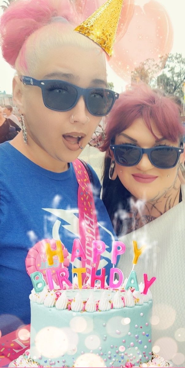 spoiledrottn333's tweet photo. @TBLightning #GoBolts #birthdayGirl https://t.co/R7ua4eun8y