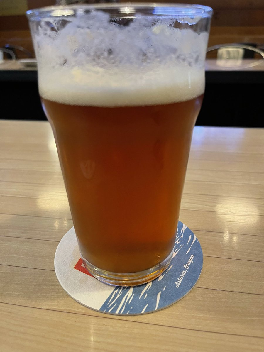 Eatdrinkgamble's tweet photo. Watching the @Mariners tonight @beer_tacoma drinking the @DiamondKnotBrew Industrial XIPA! Delicious beer, great atmosphere, and next stop Astoria, Oregon to visit @BuoyBeer ! https://t.co/eqKp2rvFtS