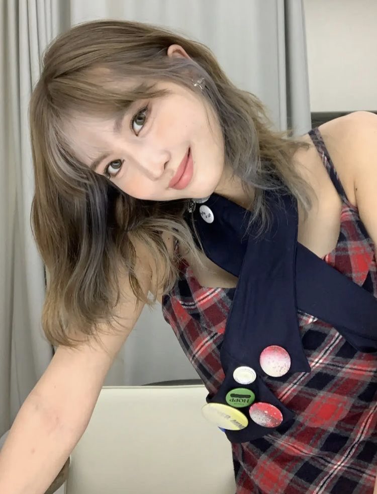 momo pics tweet media