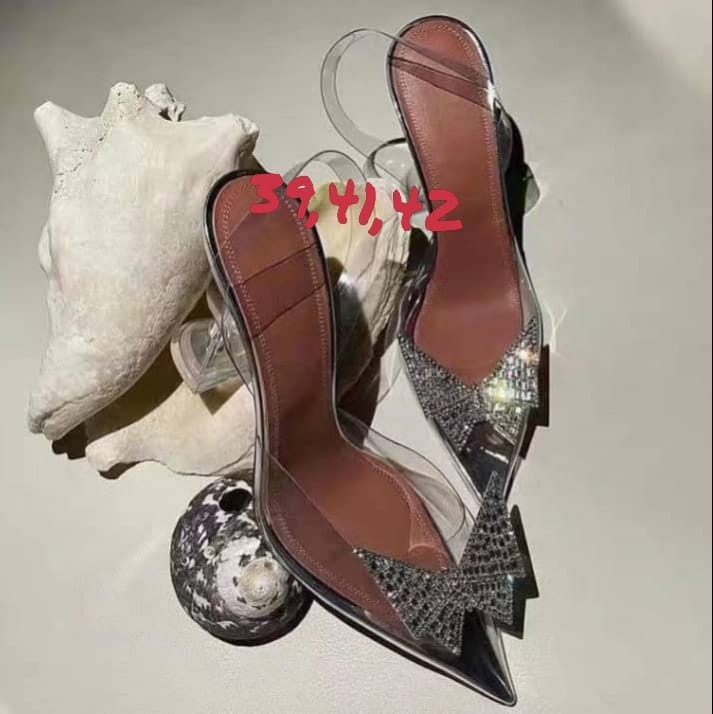 jessie_kalepa's tweet photo. We have nice nice heels in stock 🤩🤩

Transparent heels for k18,000 only 
Big tree heels for k20,000 only .

Visit our walk in shop in area 47 sector 3 near SDA church .

Contact 0884426757

Kindly RT my customers might be on your TL🤭 https://t.co/vv8douhCIv
