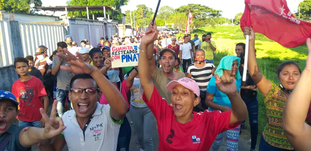 eduardopiate2's tweet photo. Que grande el amor  con el que nos recibió hoy el pueblo de la Guamita II, en  la pquia El Recreo, de San Fernando. Seguimos avanzando hacia la victoria del 21N https://t.co/7Lum1wURlm