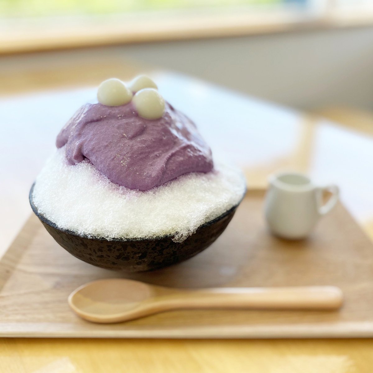 Naka_Tourism's tweet photo. 🍧Shaved Ice specialty store in Nakagusuku🍧

The store offers Taiwanese "Milky shaved ice" which is rare to see in Okinawa.

"Purple sweet potato and brown sugar Zenzai" with the original sweet potato cream made in Okinawa is one of the most popular menu items of the store. https://t.co/v3fHx9Jqt0