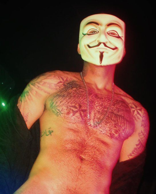 Hello October 👋🏼🤓.. let it be filled with money, inner peace &amp; genuine happiness.. 🙏🏼🌹💫 IG: @iamjorgeluis_<a href="/tag/tbt"class="tags"><span>#tbt</span></a><a href="/tag/publishedmodel"class="tags"><span>#publishedmodel</span></a>