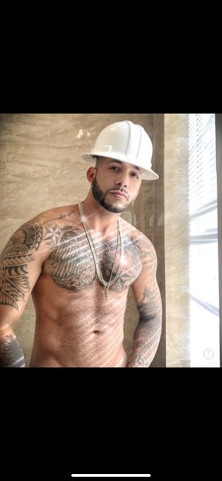 Hello October 👋🏼🤓.. let it be filled with money, inner peace &amp; genuine happiness.. 🙏🏼🌹💫 IG: @iamjorgeluis_<a href="/tag/tbt"class="tags"><span>#tbt</span></a><a href="/tag/publishedmodel"class="tags"><span>#publishedmodel</span></a>