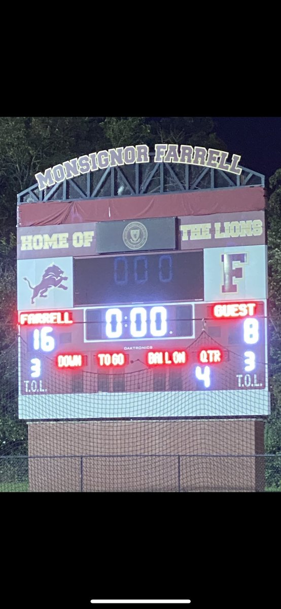mbosh32's tweet photo. Farrell defense with 6 goal line stands. Oakwood is rocking!! What a game. Gutsy win vs Cardinal Hayes. #OnToTheNext #FarrellFootball https://t.co/8LYHBkL7R7