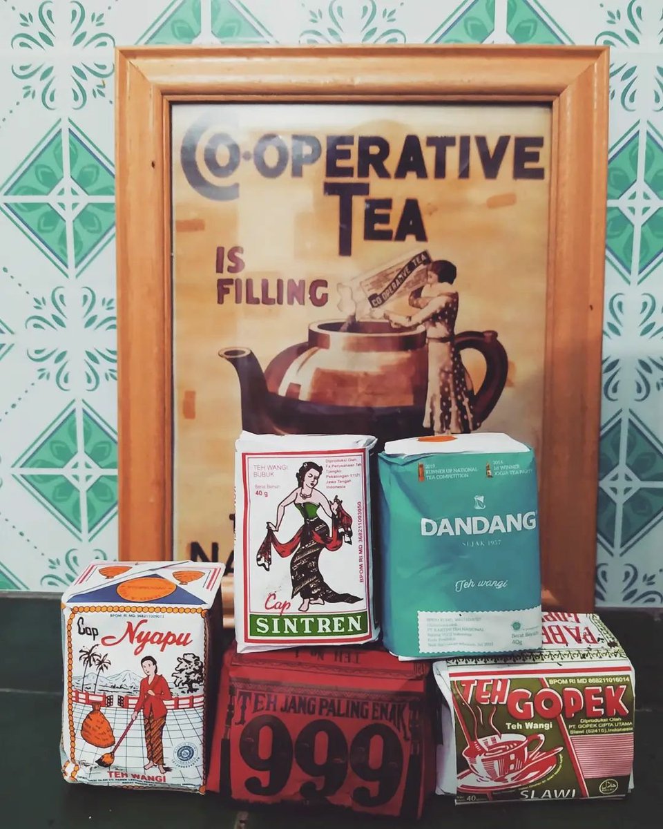 idpramudita's tweet image. Selamat pagi dari dunia oplosan wedang per-nasgitel-an, para favoritku untuk memulai hari. 

#tehnasgitel #nasgitel #tehangkringan