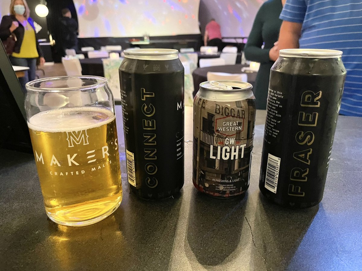 SeCanLauren's tweet photo. Having a time slingin drinks w/ @JoannaCanterra at the @WylieSeeds_Dale @Fulloutfarms Casino night in Biggar #Sask promoting @MakersCraftMalt @hkbrewco #CDCFraser &amp; #AACConnect #craftbeer &amp; #malt #barley varieties both avail here for #plant22 🍻 🎰 🃏 https://t.co/rSOmW3HTAe