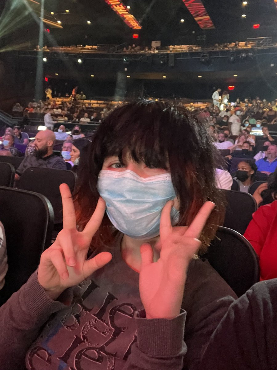 colandreo's tweet photo. #CrissAngelLIVE @CrissAngel Happy 21st Birthday Aly https://t.co/CavZIEn1V7